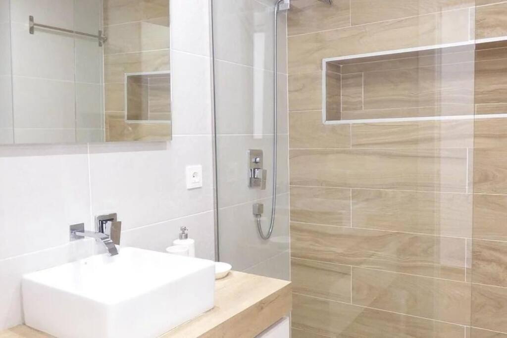 Caprichoso Apartamento En El Corazon De Puerto Banus Marbella Bagian luar foto